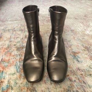 Coclico size 39.5 metallic gold boot.